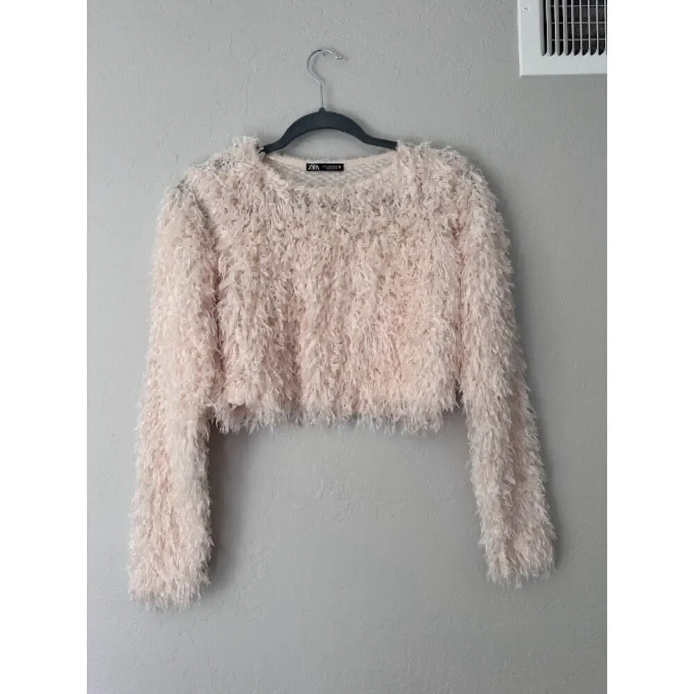 Zara Womens Small Blush Pink Fuzzy Eyelash Knit Cropped Sweater Long Sleeve